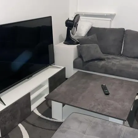 Proche Grande Pour Jo Apartment